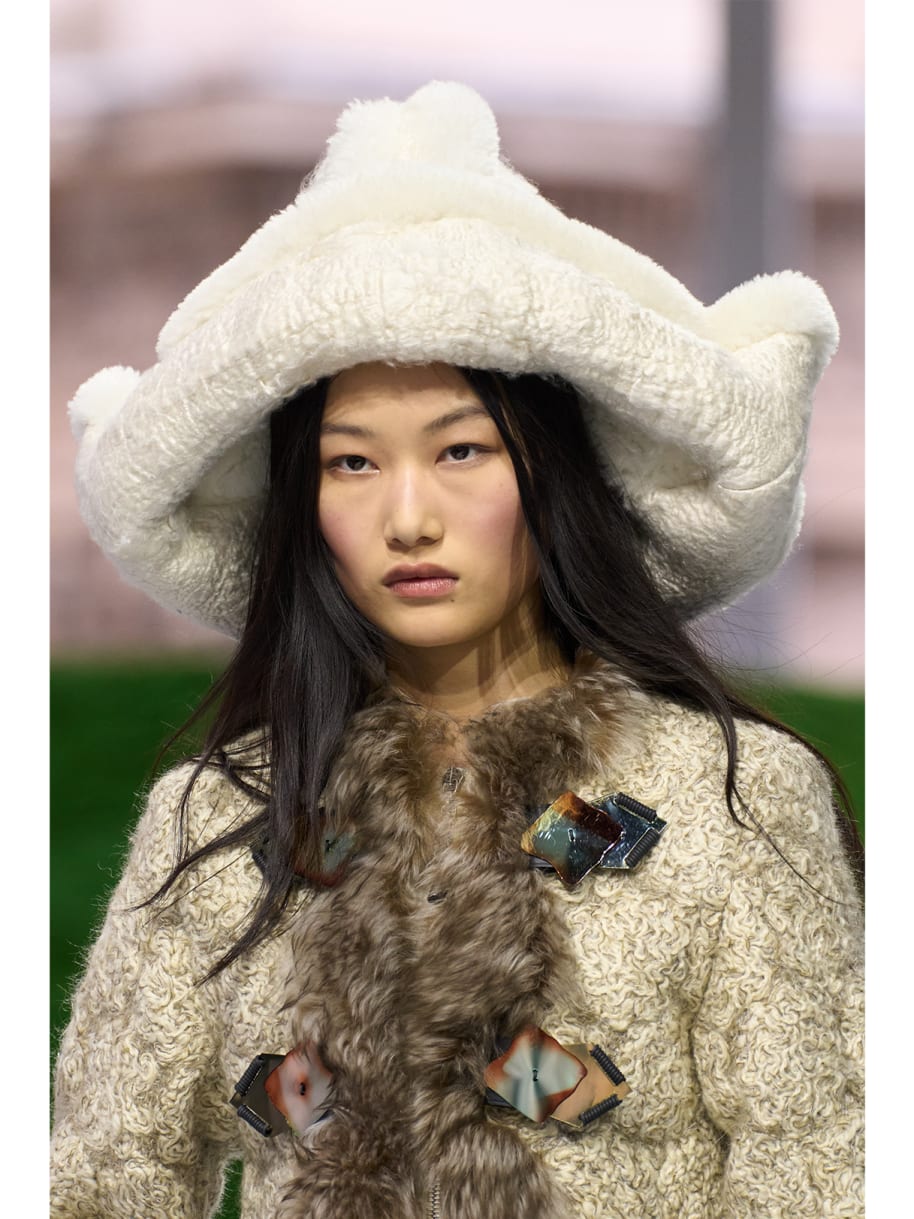 Fashionweek-Runway-Louis Vuitton -Hat