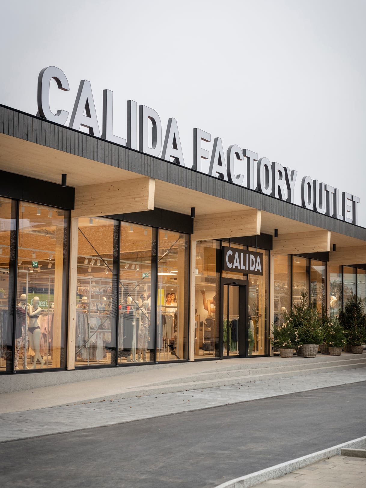 Calida Store Display Calida Store In Luzern, Hertensteinstrasse 26 – LQHRG