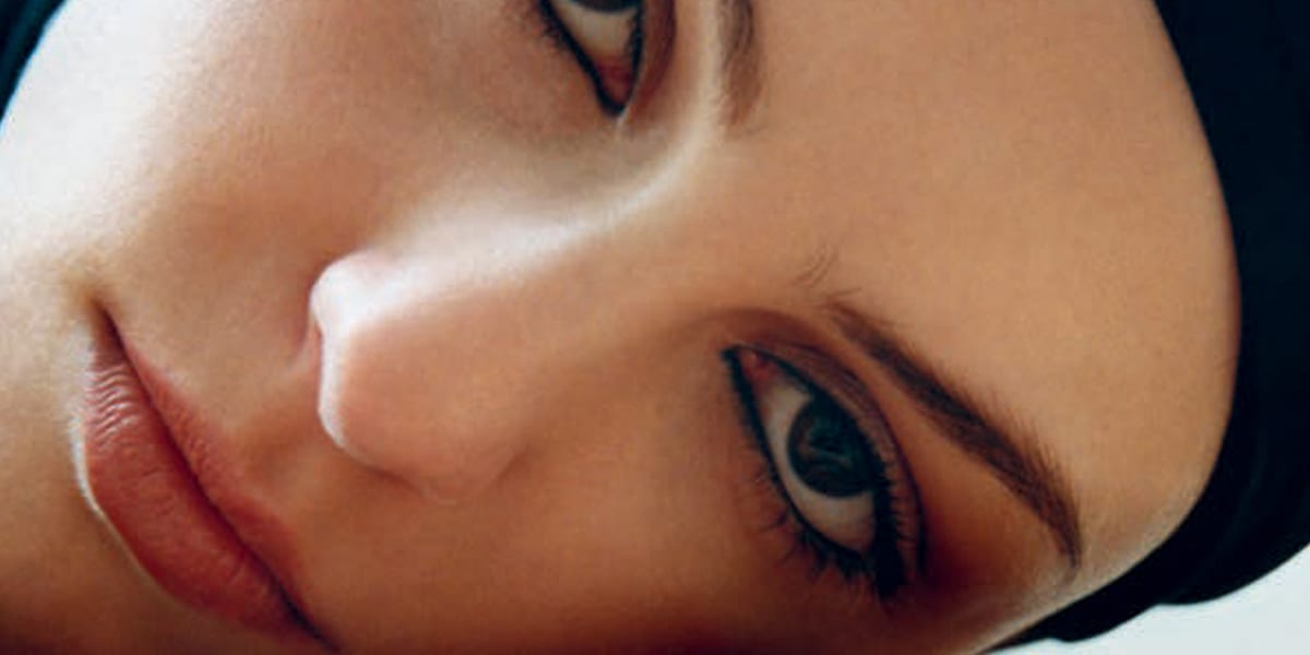 Dunkel funkeln: 5 Beauty-Looks für die Festtage - annabelle