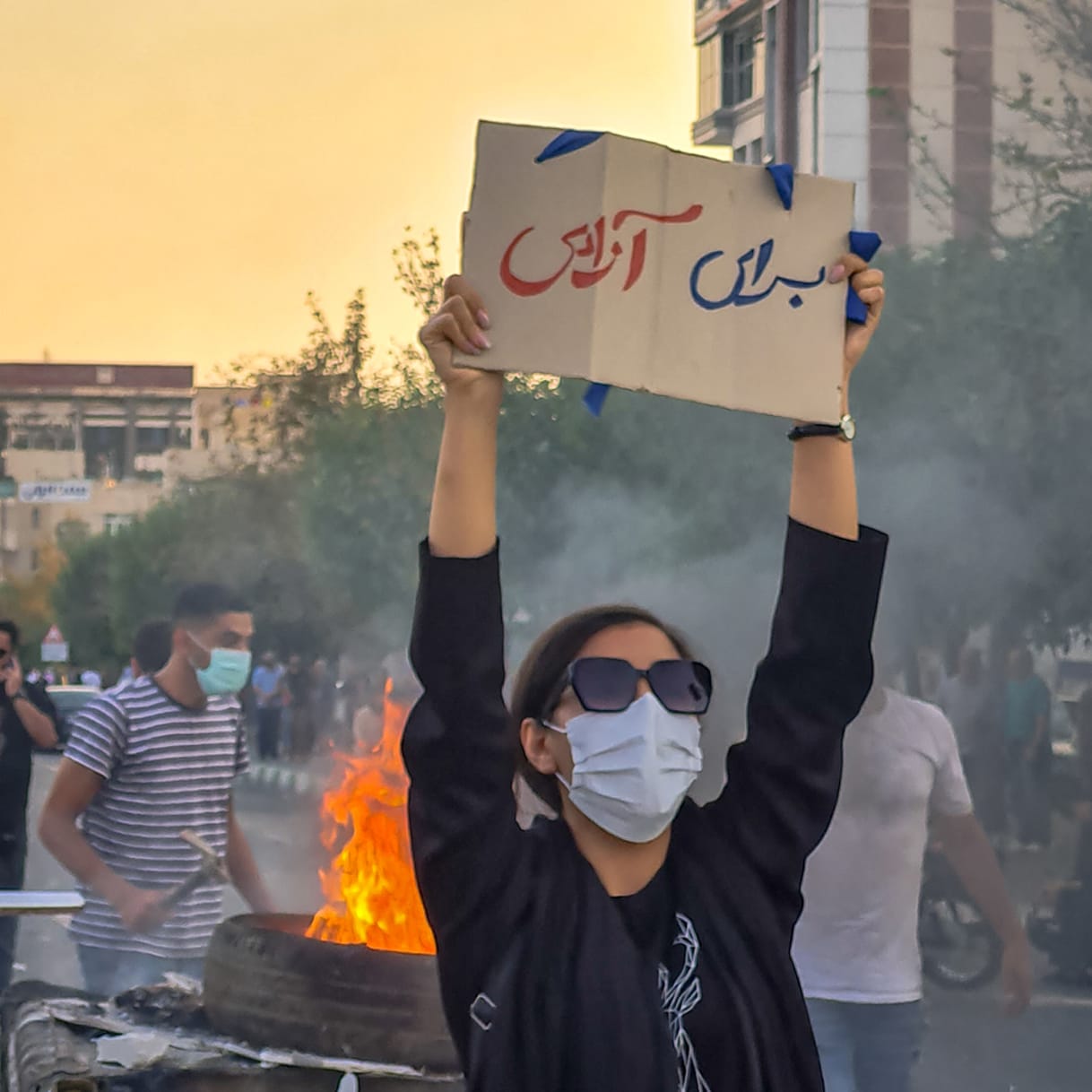 -Ich-habe-noch-nie-eine-derartige-Hoffnungslosigkeit-wahrgenommen-Politologin-Gilda-Sahebi-ber-die-Lage-im-Iran