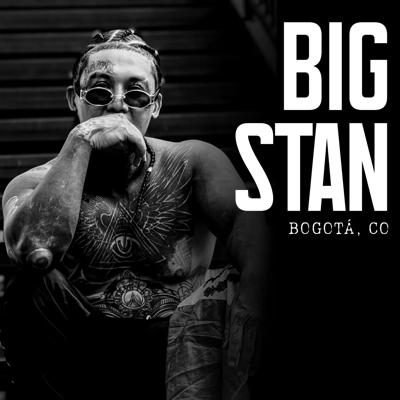 Retrato en blanco y negro de Big Stan, rapero de Vato Fino Records