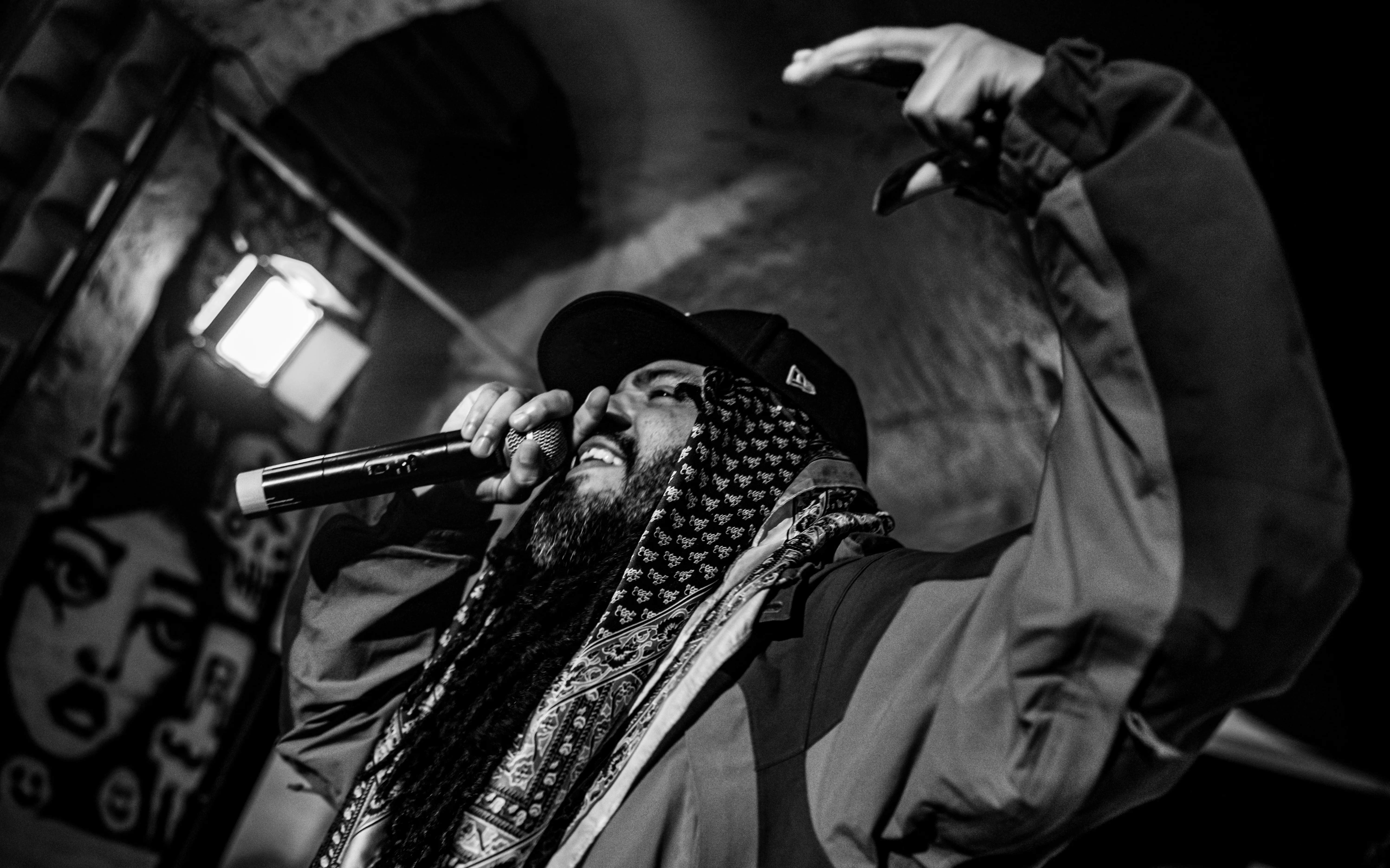 Artistas de Vato Fino Records en sesión de acompañamiento y estrategia de carrera