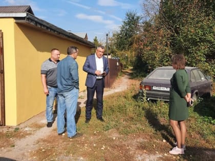 Визит представителей администрации в Новлянское