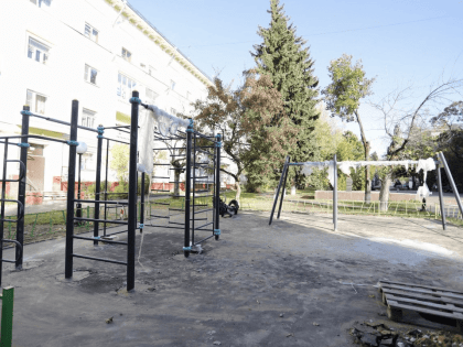 Встреча с жителями Фрязино: проблемы уборки детских площадок