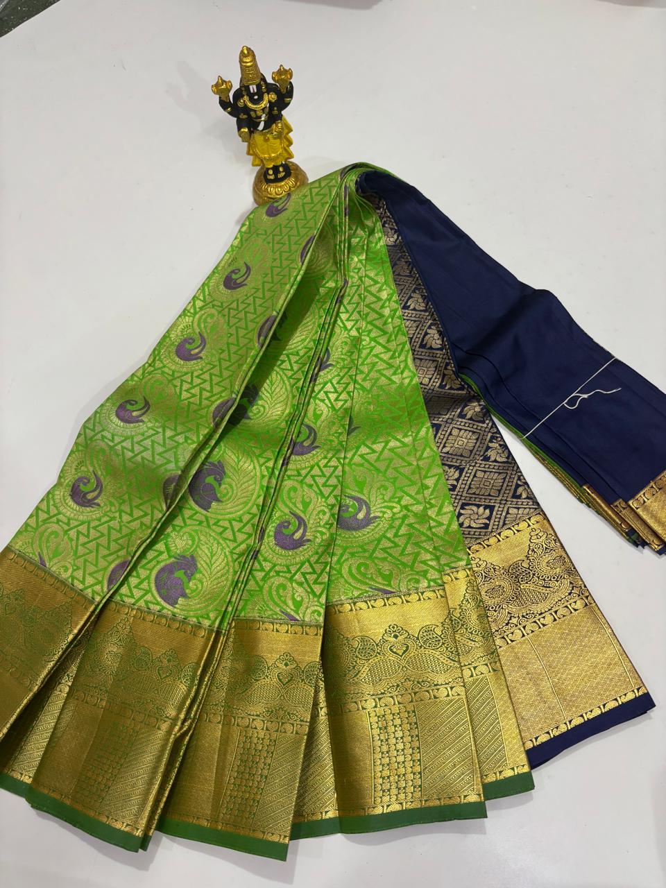 Parrot Green & Navy Blue Bird Motif Jacquard