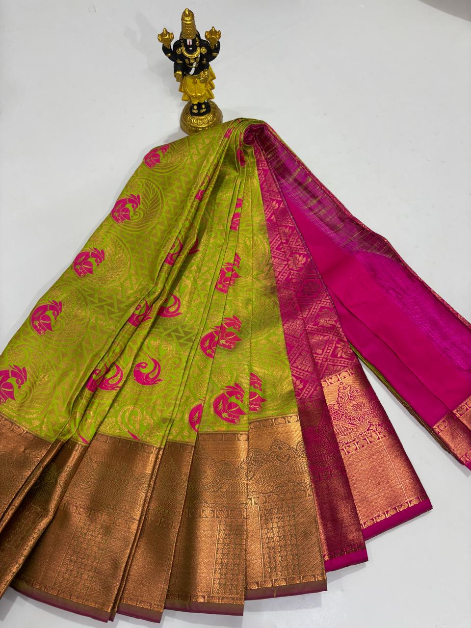 Lime Green & Hot Magenta Grand Peacock Jaal