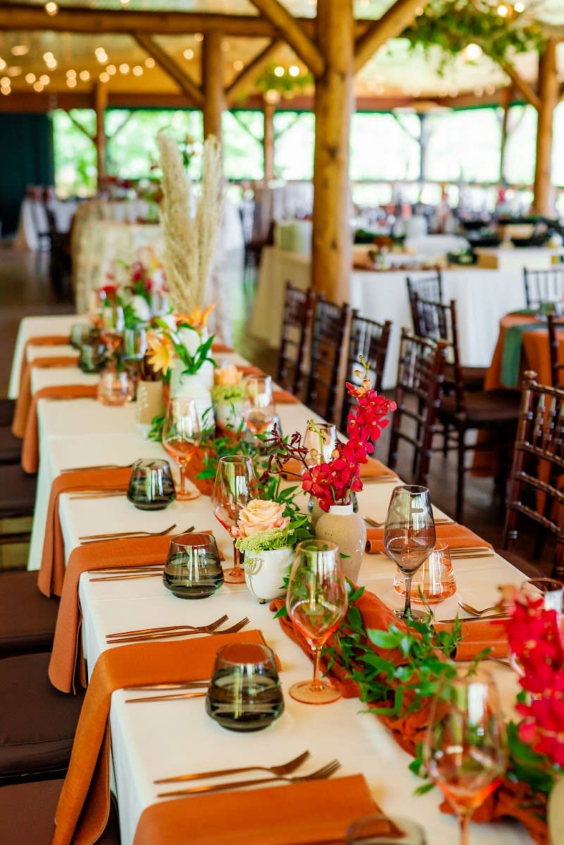 Zalea Flowers (located inside the plant gallery) - florist