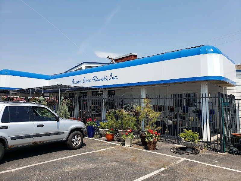 Bonnie Brae Flowers Inc. - florist