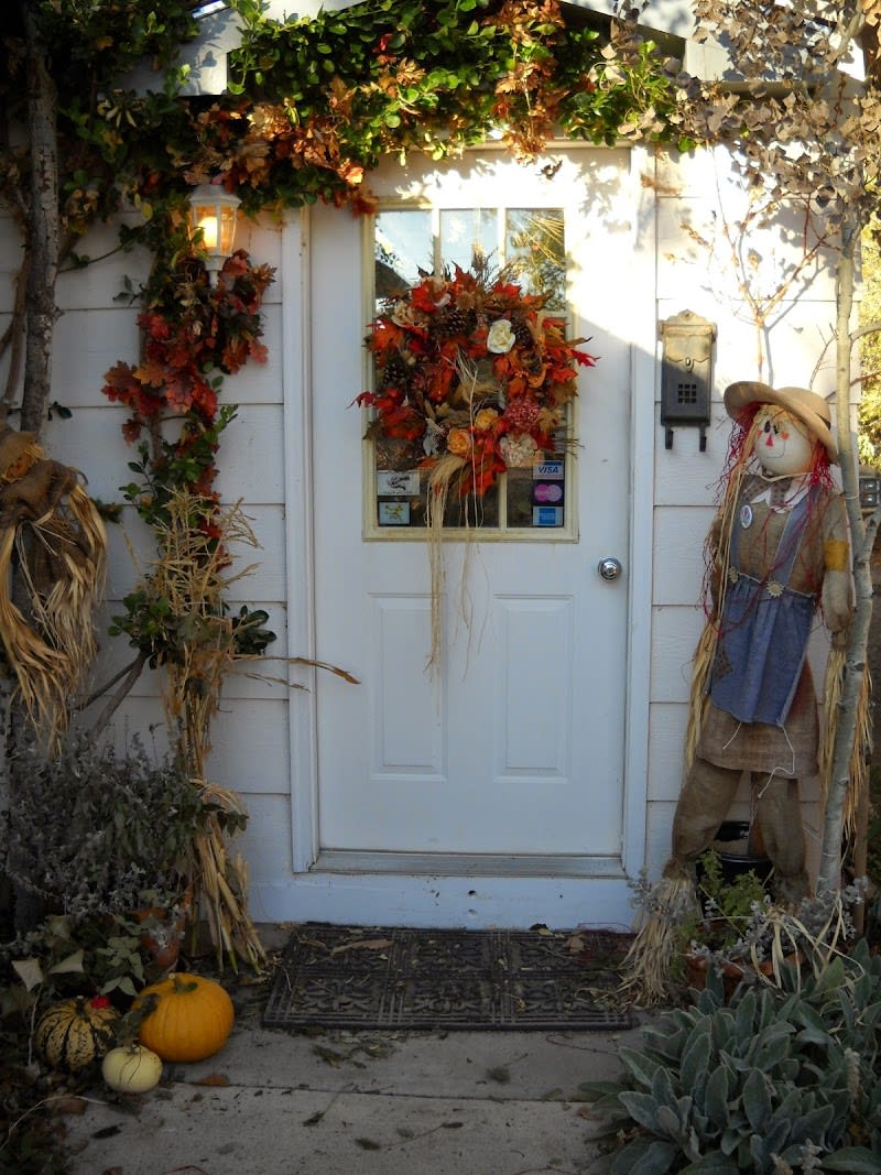 Garden Wall Floral Company - florist
