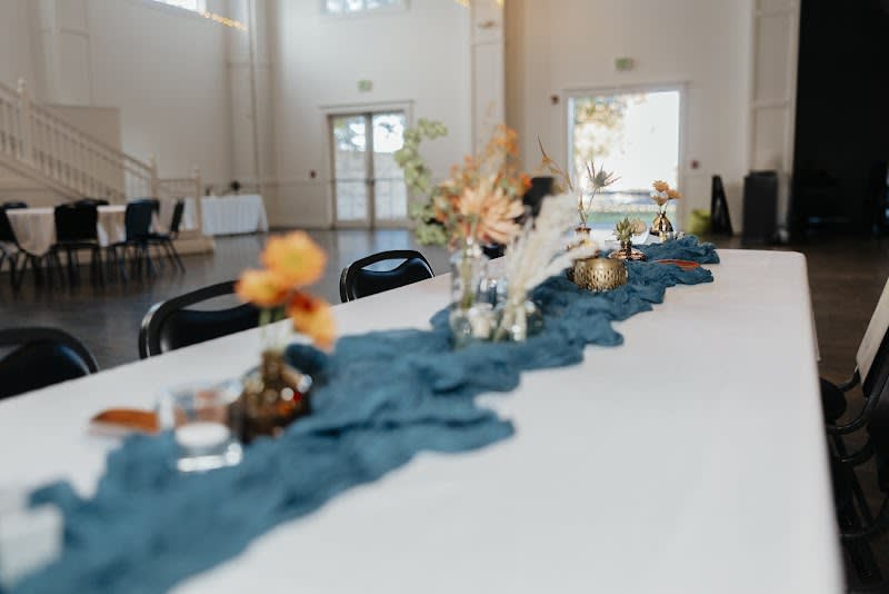Dragonfly Floral Company - florist