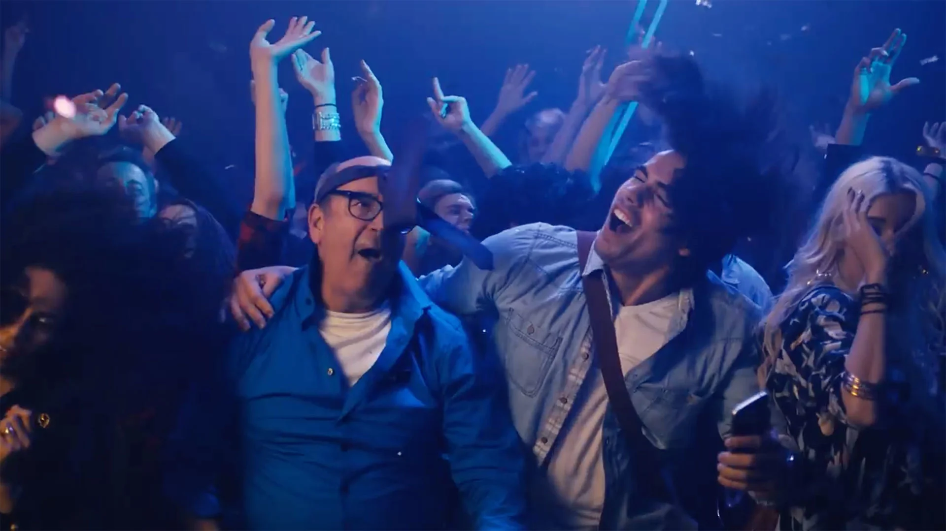 Alacatel - Campagne publicitaire mondiale de lancement du smartphone OneTouch