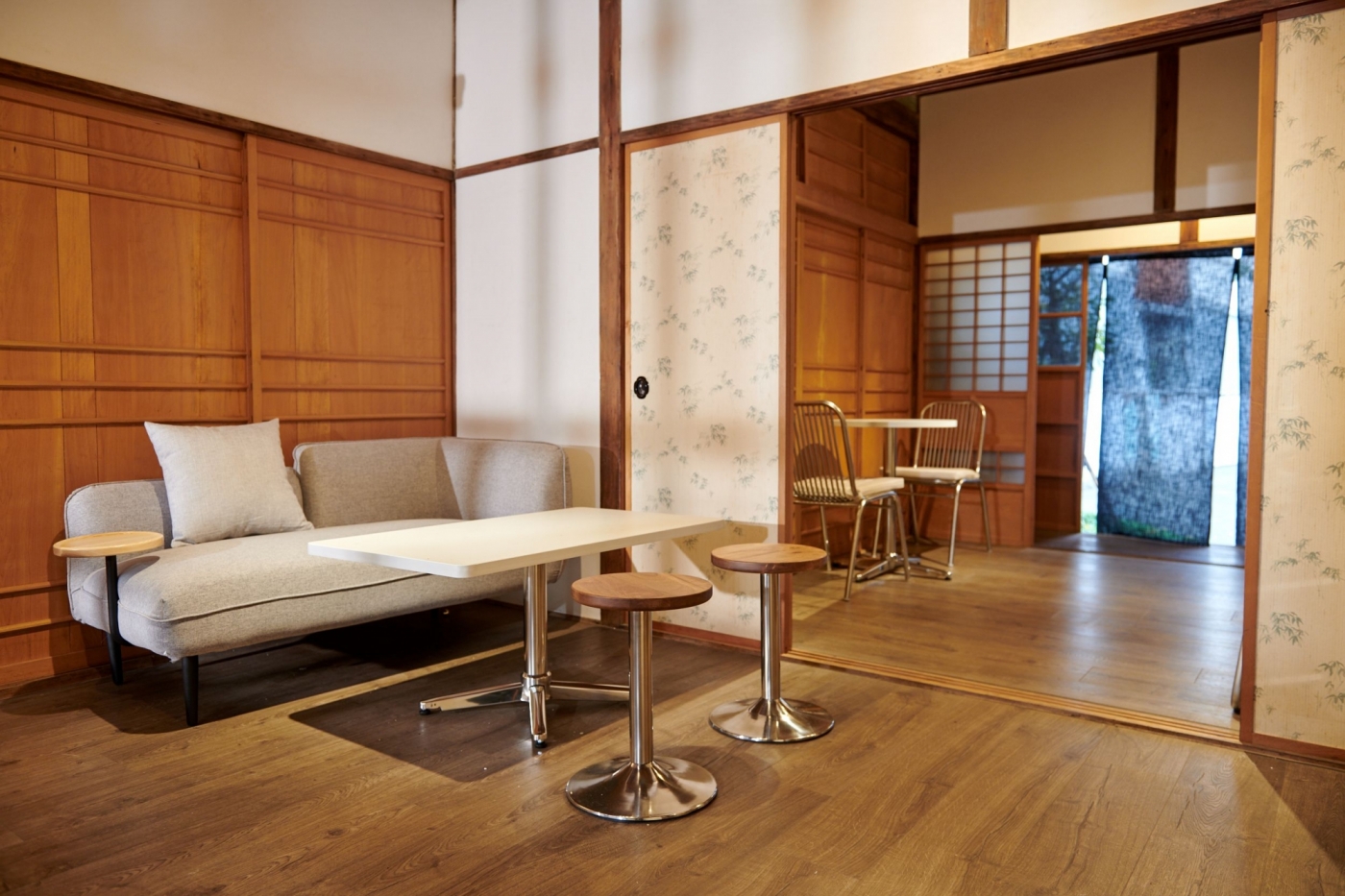 selected venue's interior or exterior images