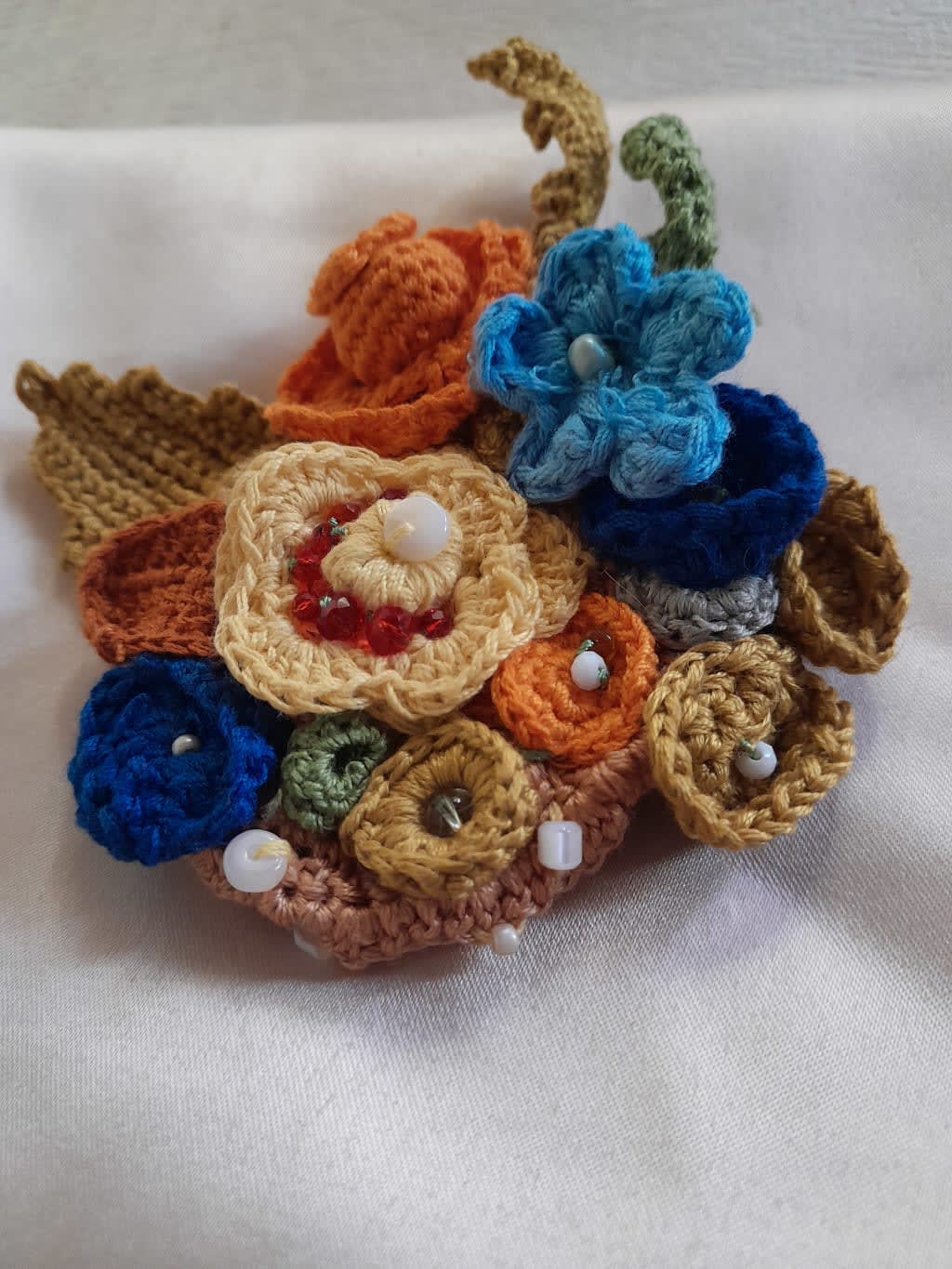 ხელნაკეთი ბროში