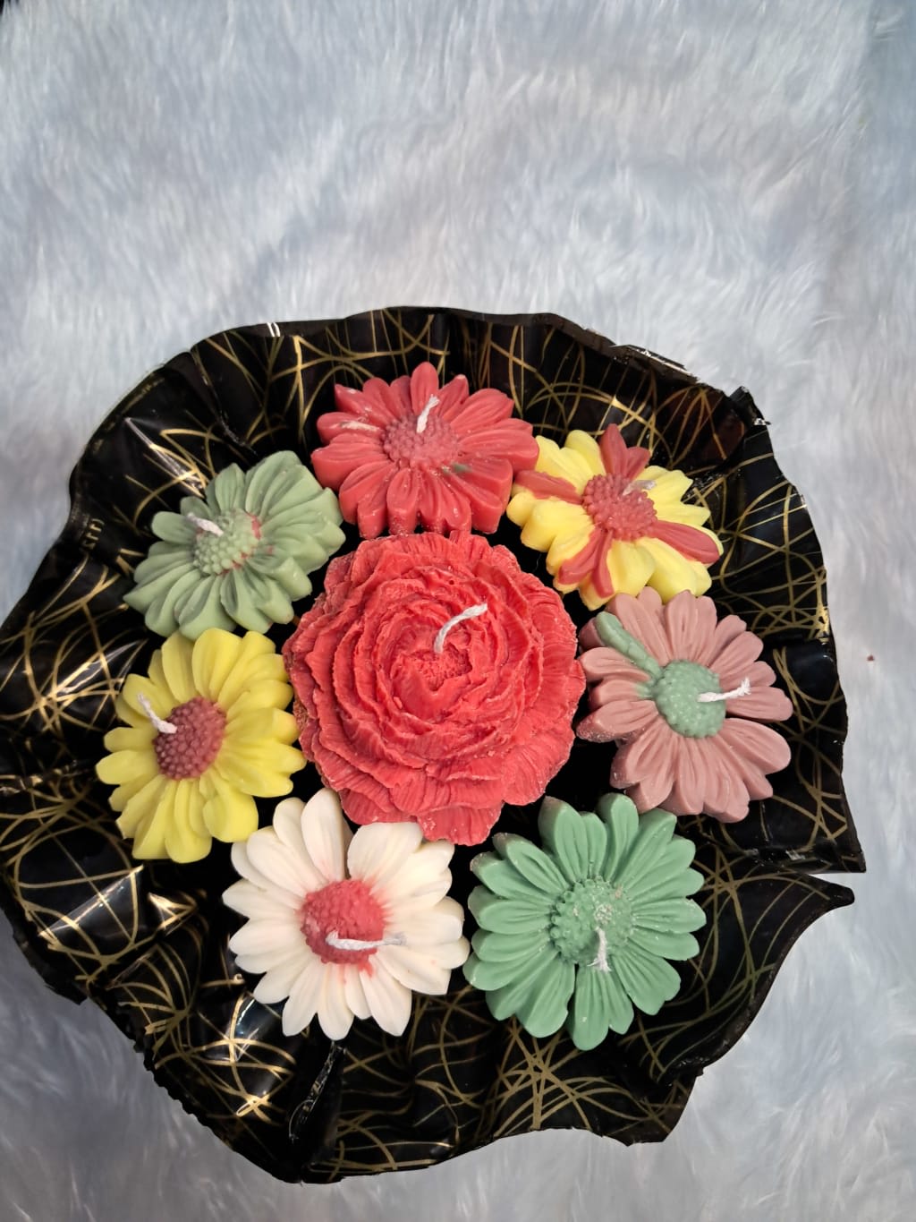 სურნელოვანი სანთლების  თაიგული