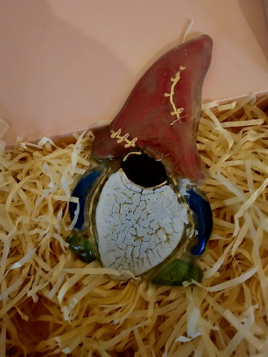 მდნარი მინის დეკორატიული გნომი