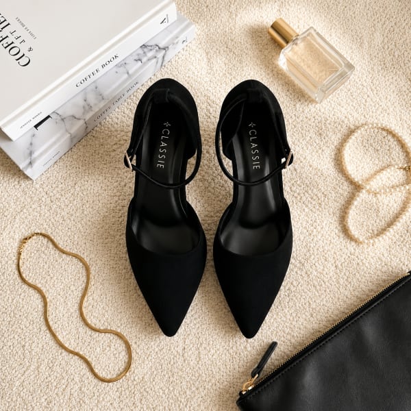 Velora Black Pumps