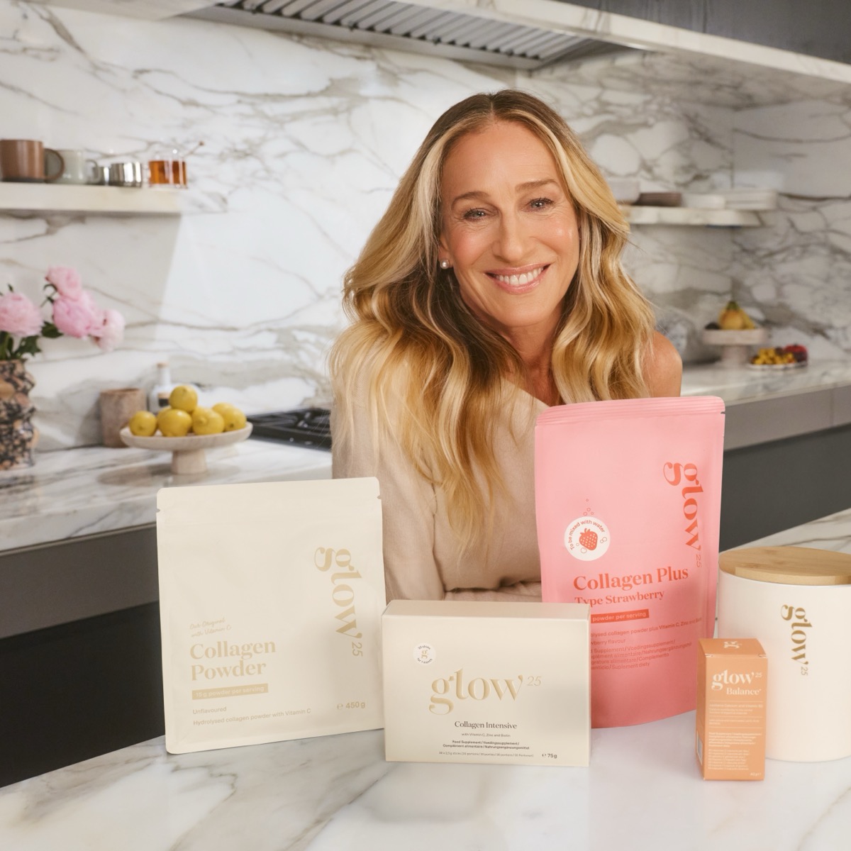 Sarah Jessica Parker mit ihren Glow25 Kollagen-Produkten