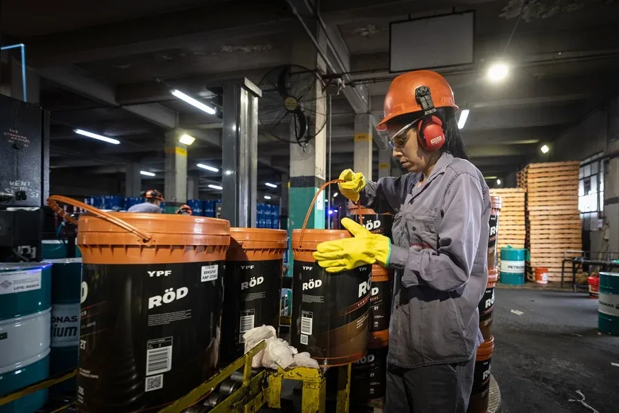 La industria creció 1,9% en agosto, pero sigue por debajo del nivel de 2025