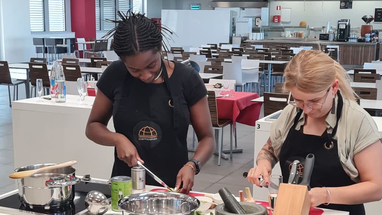 Amazon Tests Thai Team Building in Luxembourg