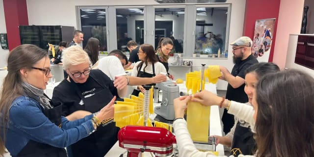 Baking team building Luxembourg — Sweet Creations — event photo 3