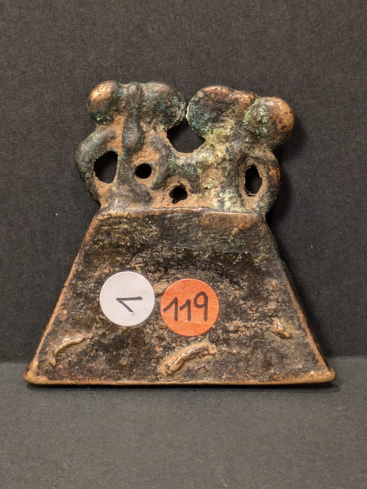 Beutiful akhan bronze with superb patina