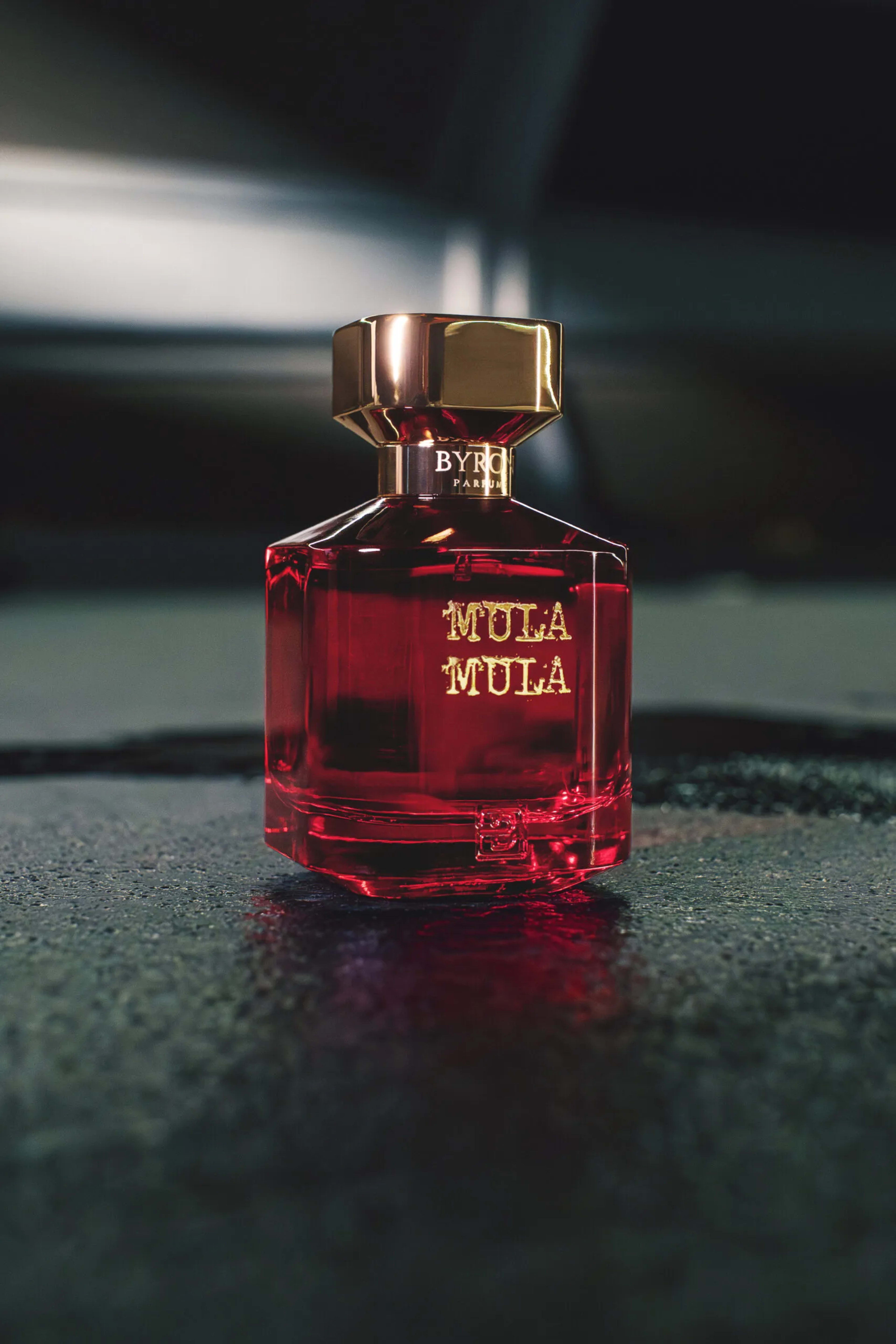 BYRON PARFUMS Mula Mula Rouge Extrême - Woody and fruity notes