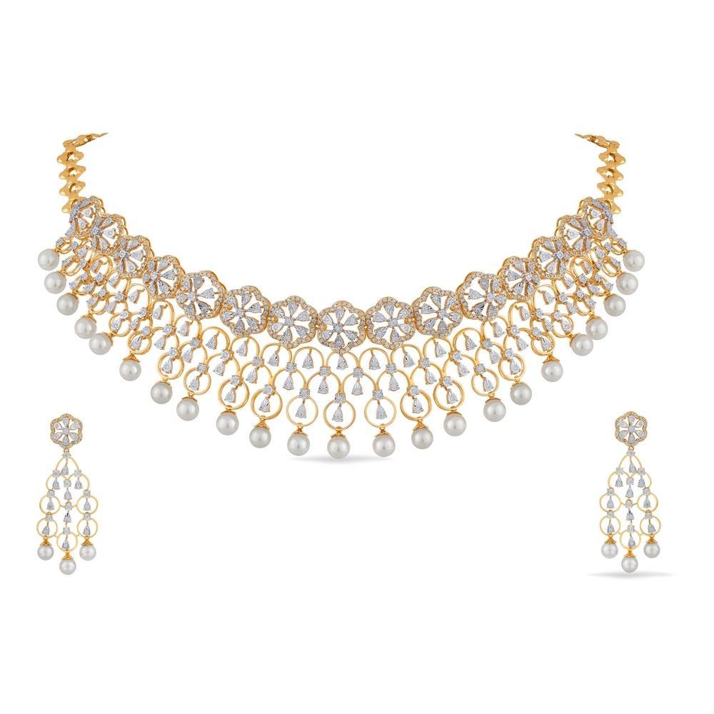 Graceful 18 Karat Gold Diamond Necklace Set