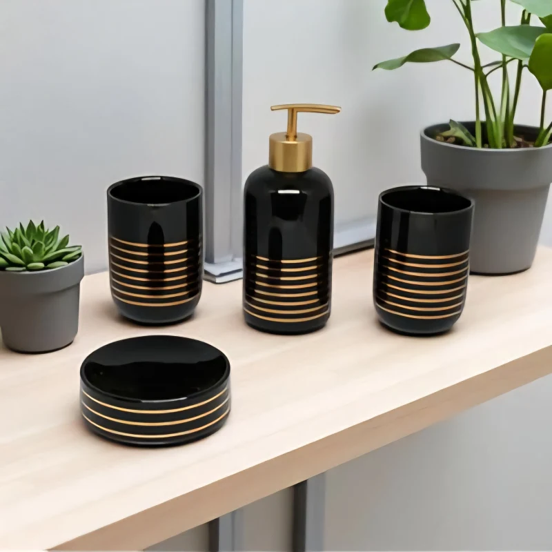 Ensemble d'accessoires de salle de bain 4 piece en céramique 