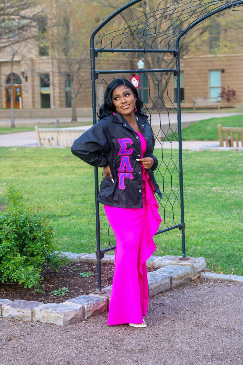 Oklahoma City senior portrait with classic neutral styling