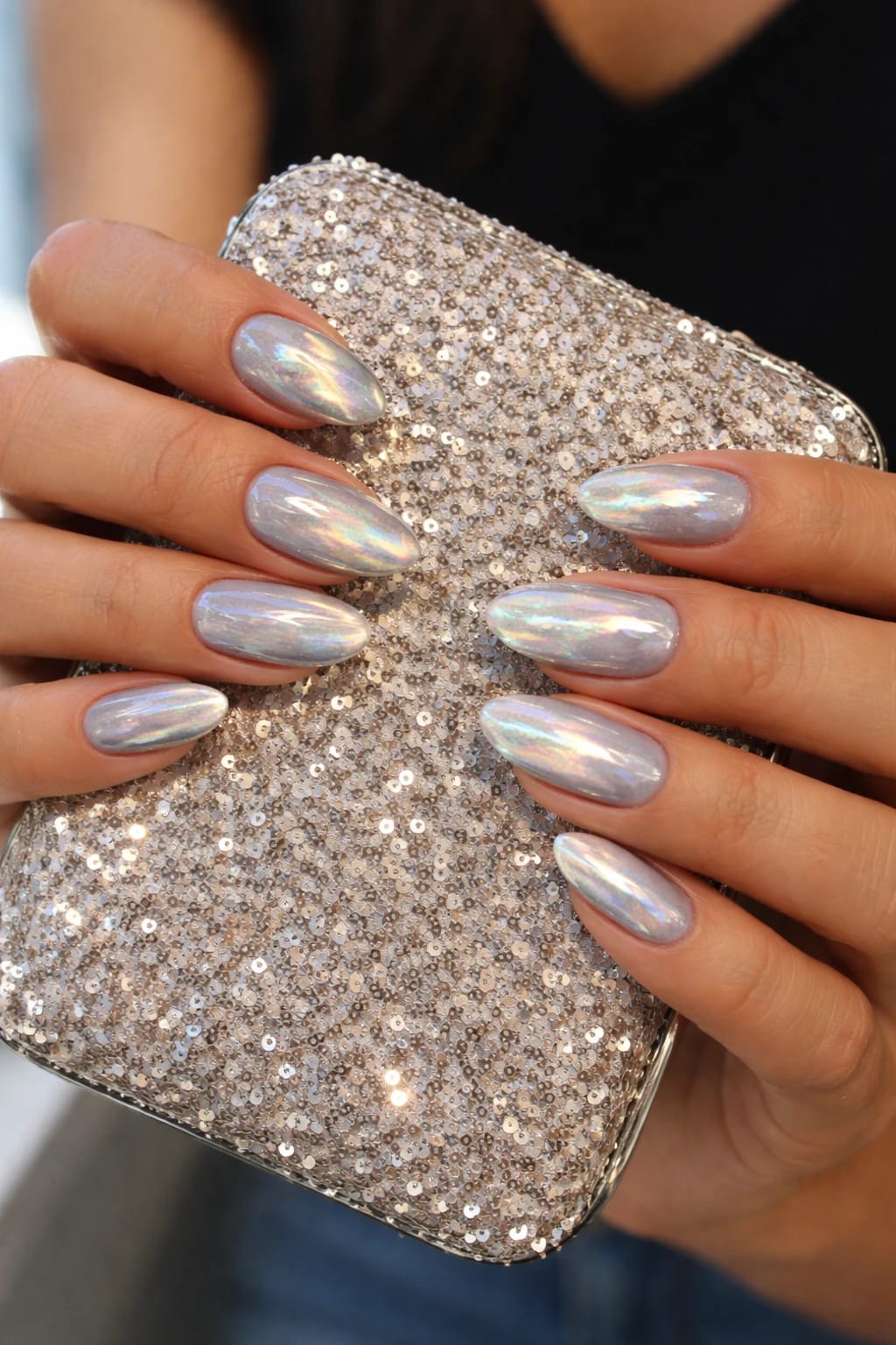 Holographic Silver Cat Eye Almonds That Outshine Your Clutch