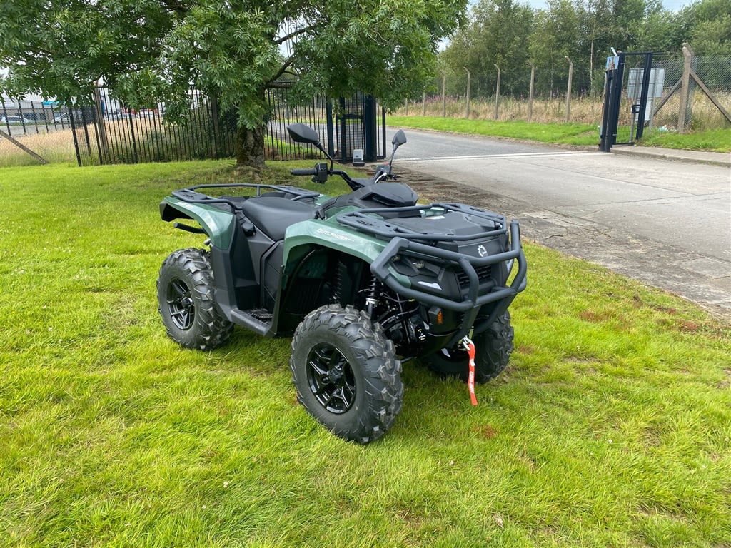 2024 can-am Outlander Pro XU HD5 T ABS