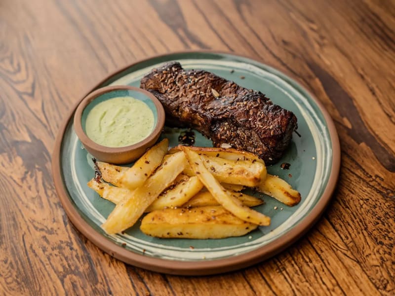 OJO DE BIFE c/guarnición
