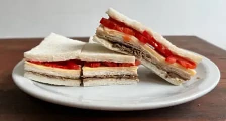 MIGA TERNERA QUESO Y TOMATE
