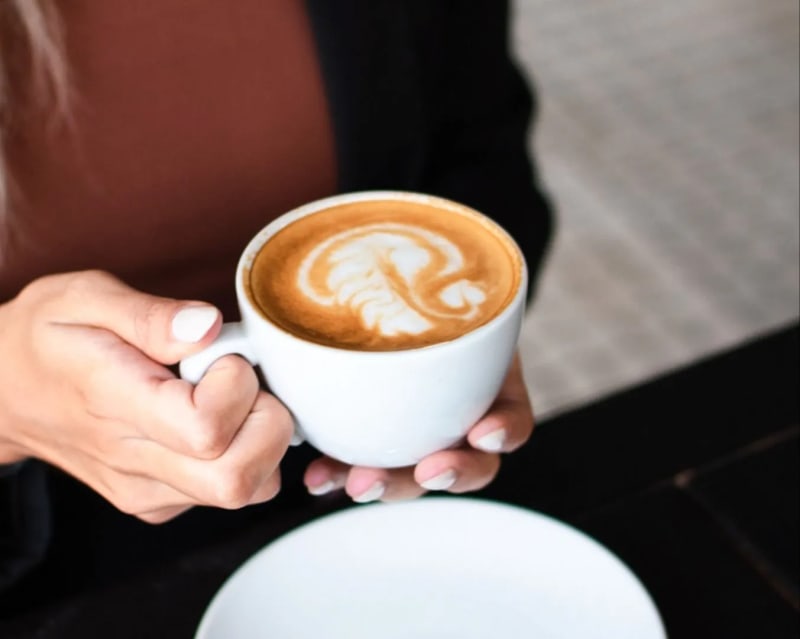 FLAT WHITE