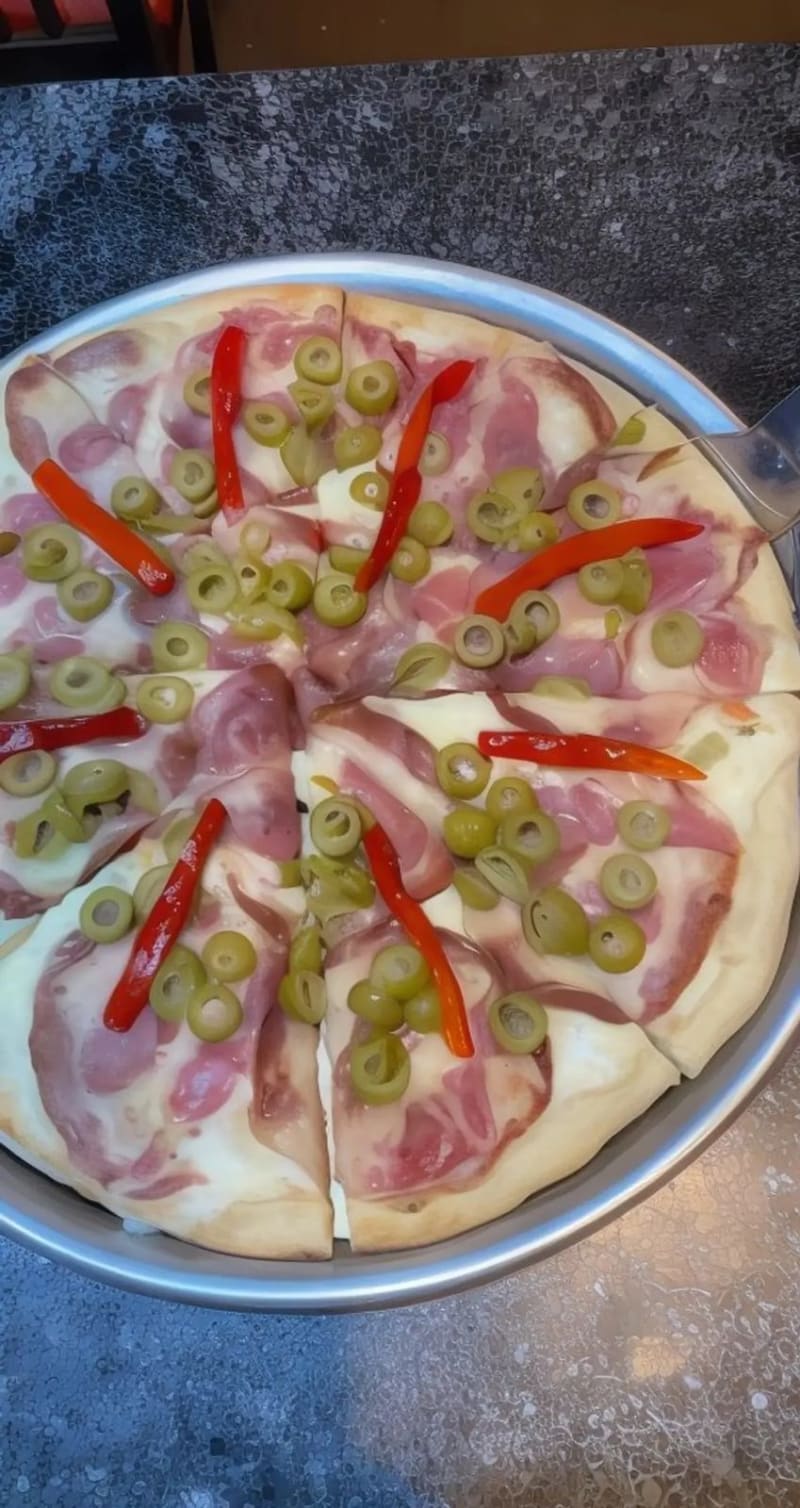 Pizza Con Bondiola