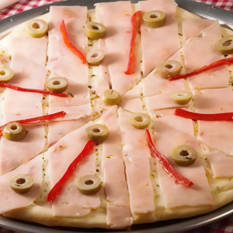 Pizza Con Jamón Y Morrón
