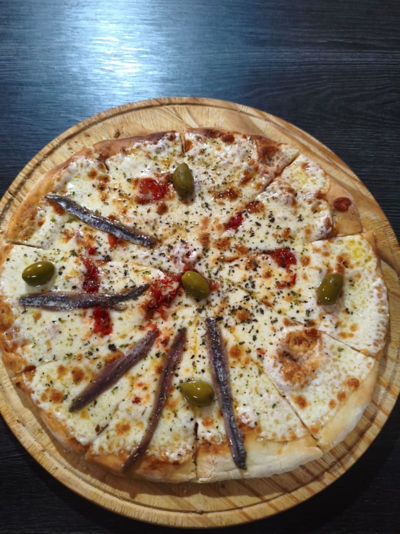 Pizza Grande Mitad y Mitad ( 2 variedades )