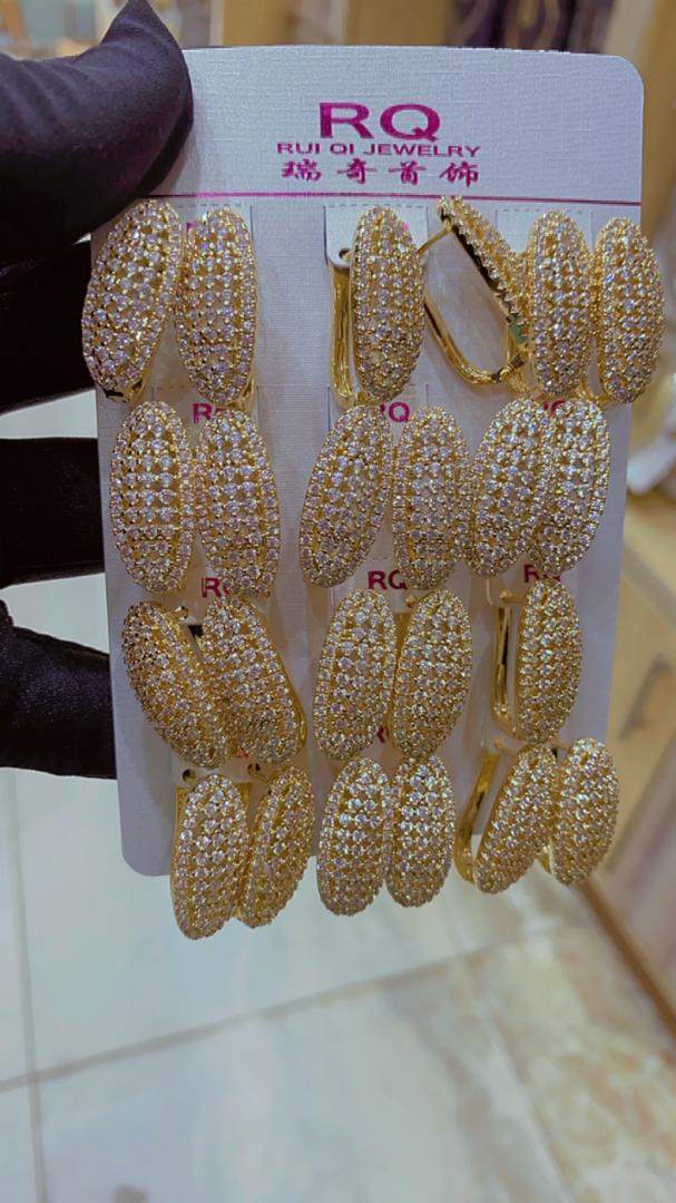 Elegant Gold necklac