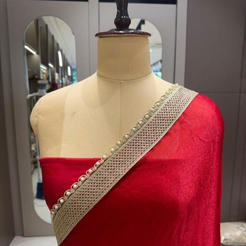 Aagyeyi Fashionable Sarees