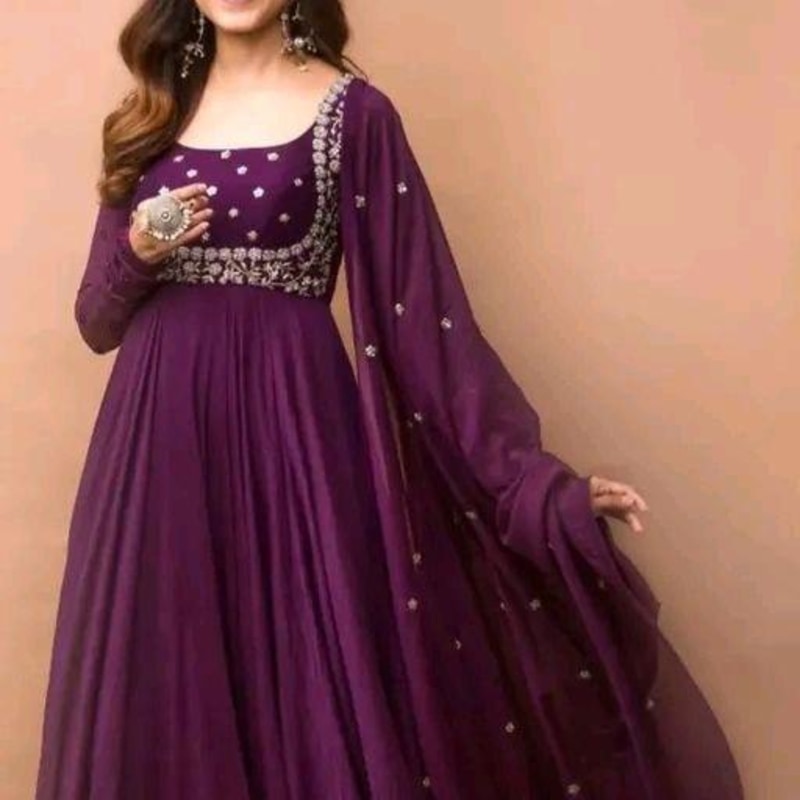Charvi Pretty Kurtis