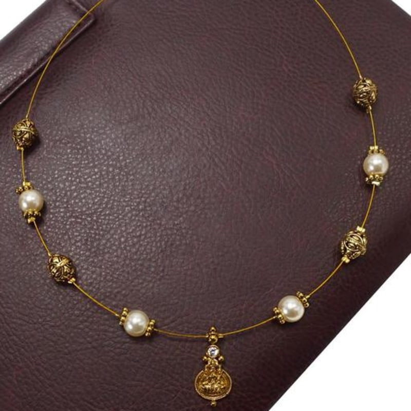 Sizzling Chunky Women Necklaces & Chains