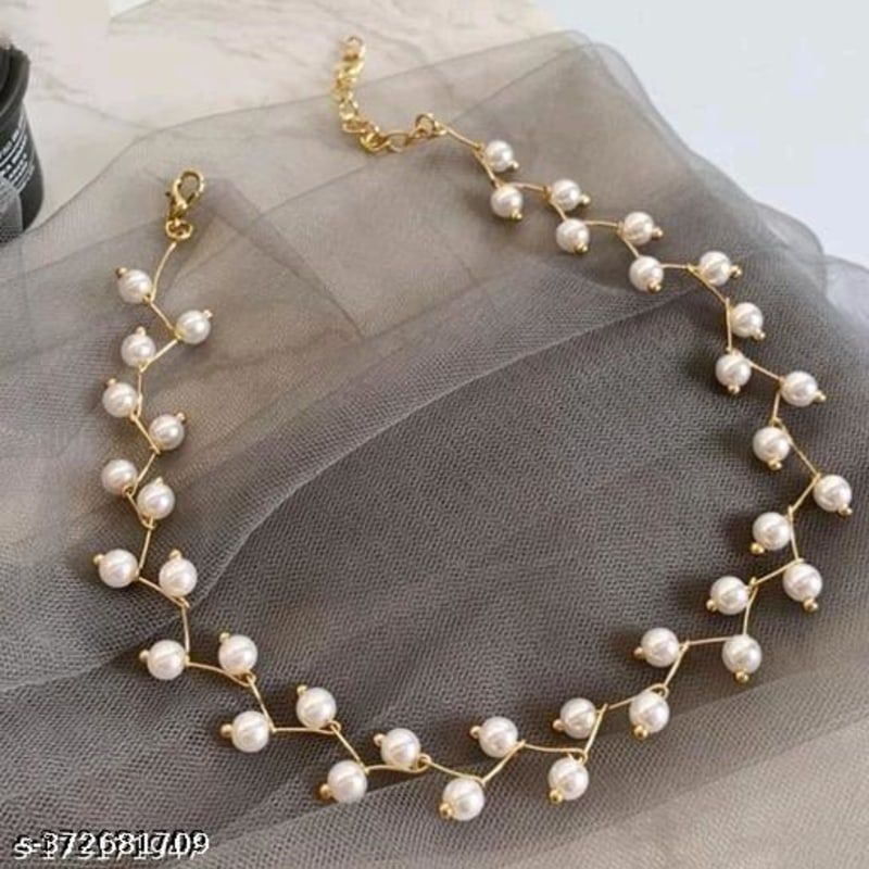 Elite Charming Women Necklaces & Chains