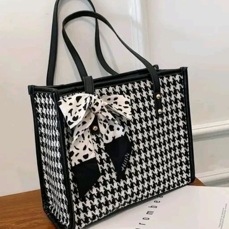 Elite Alluring Women Handbags - 1