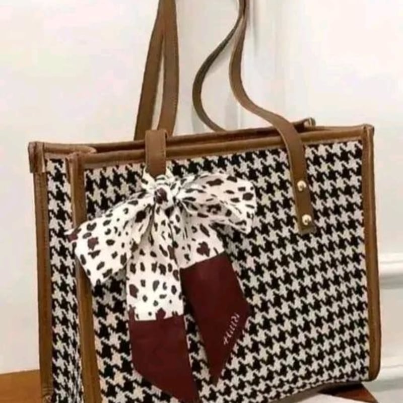 Elite Alluring Women Handbags - 2