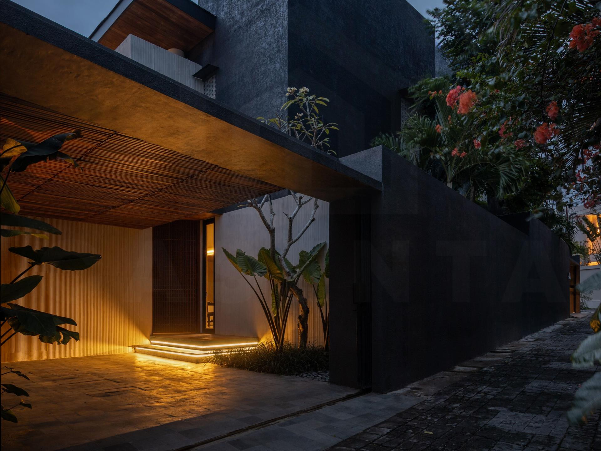 Upscale Modern 3BR Villa in PrimeBerawa Location