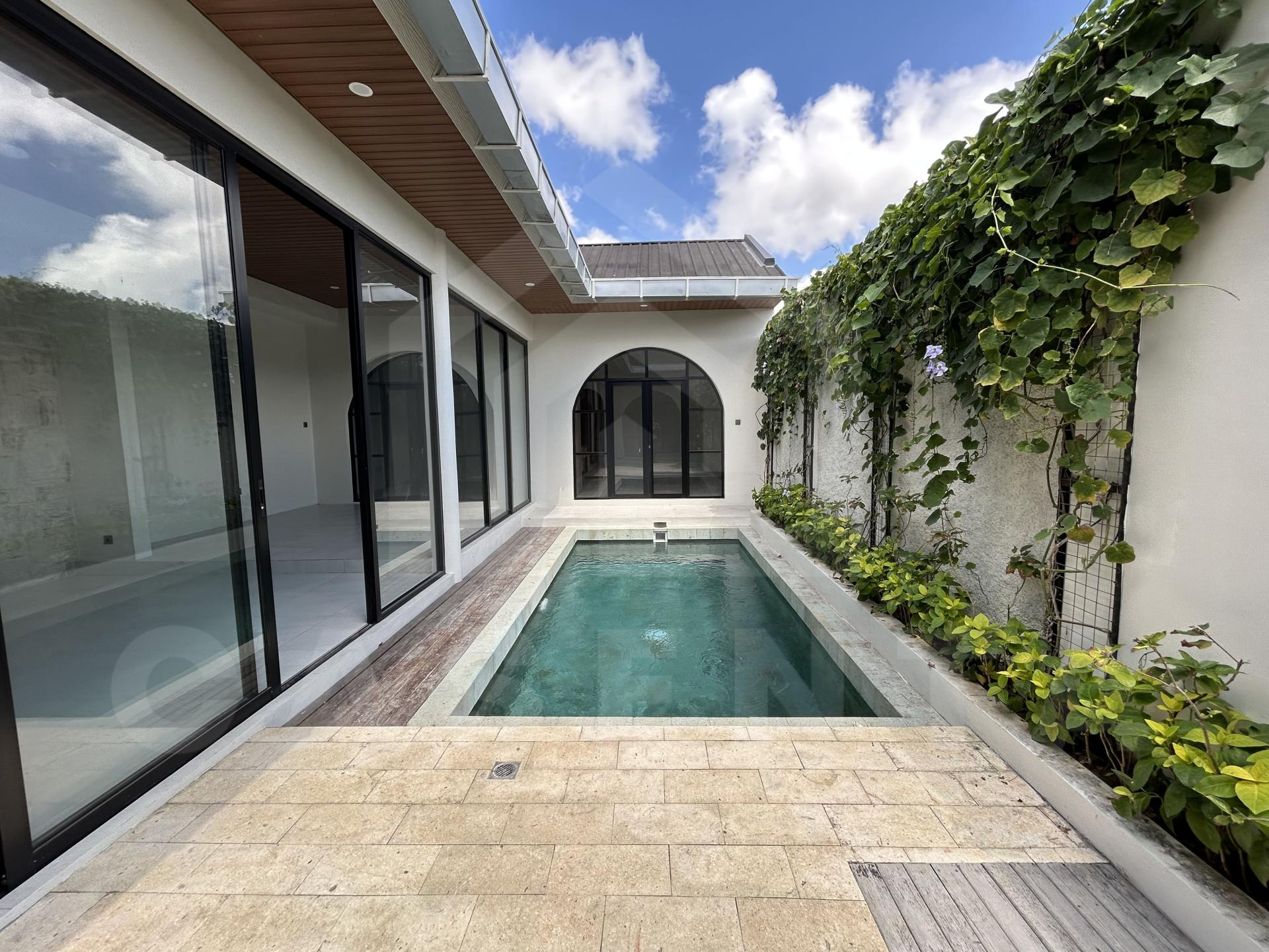 Modern 3 bedroom villa in residential part of Jimbaran