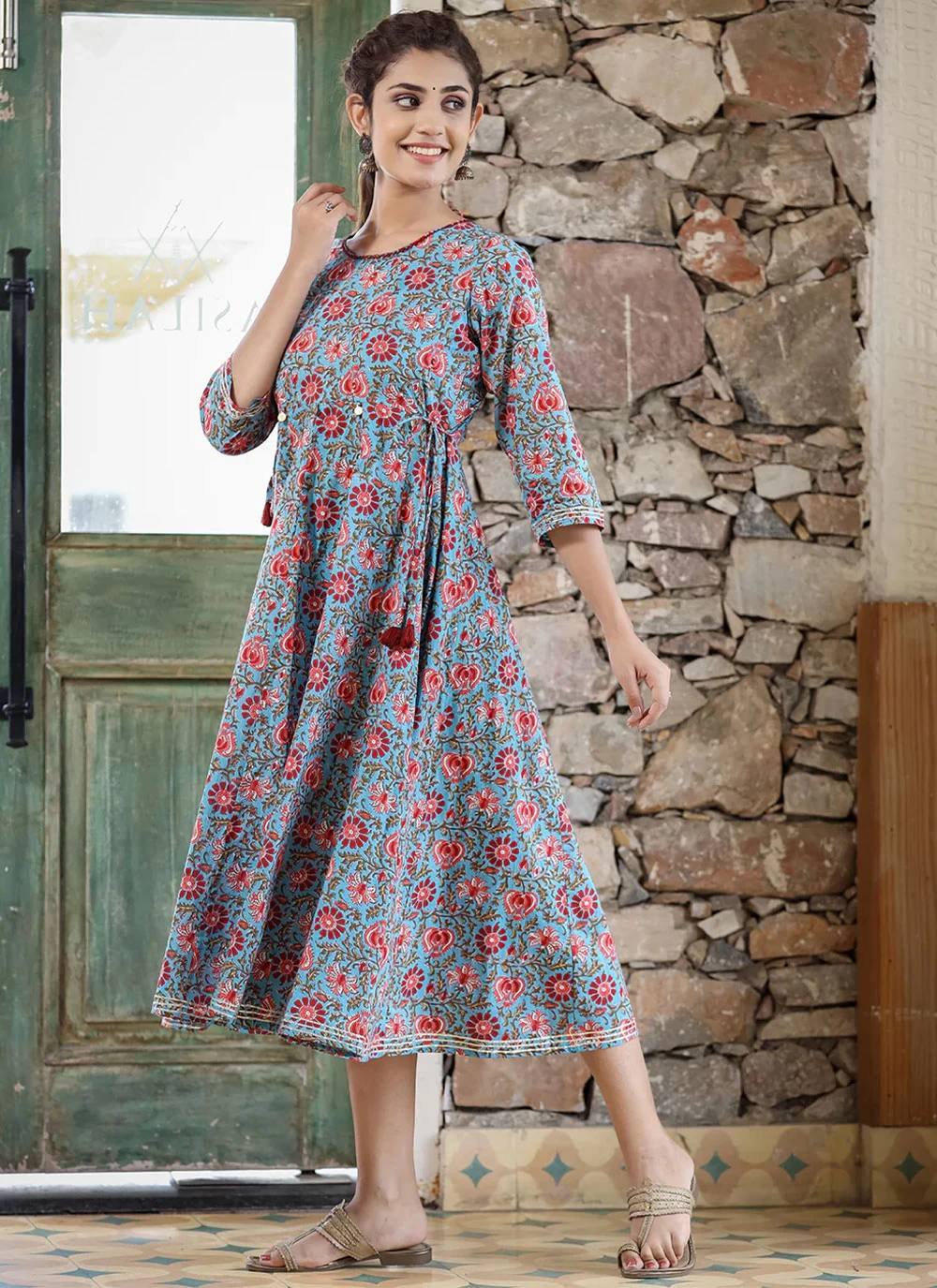 Embroidered Lawn Kurti