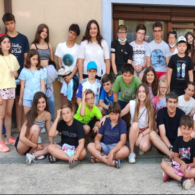 Campamento de inglés y francés con aventura en la naturaleza