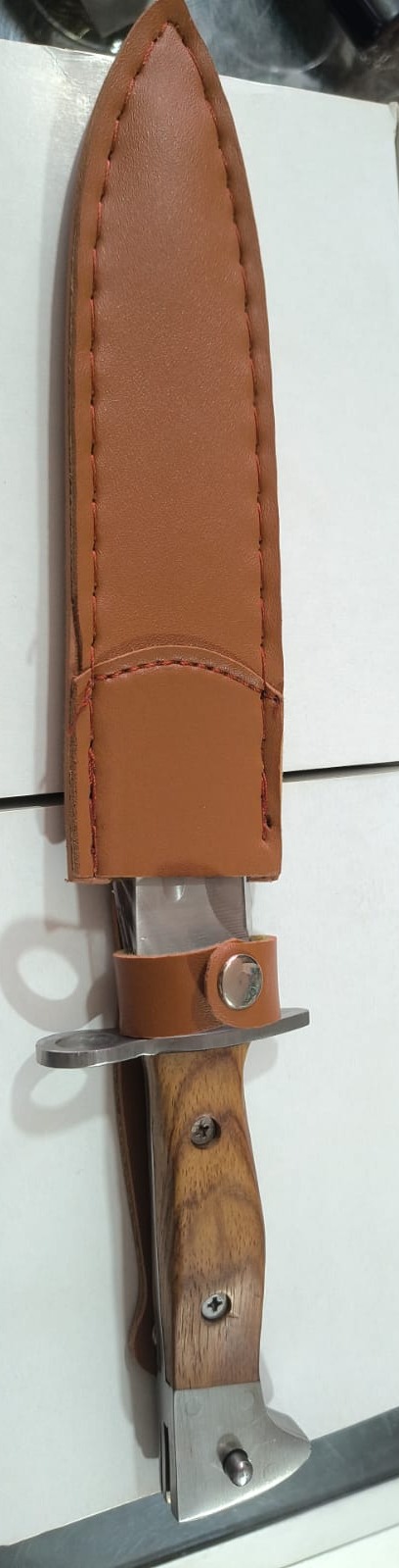 CUCHILLO TIPO DAGA CON FUNDA EN CUERO GRANDE