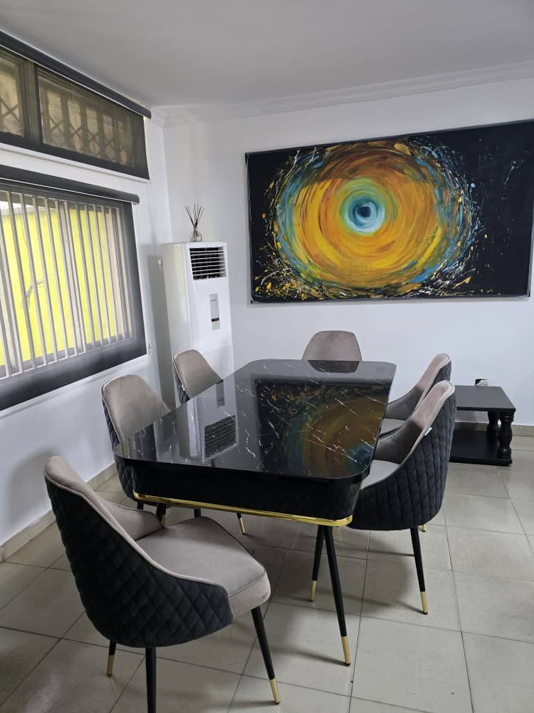 Winnyz Furniture & Interiors